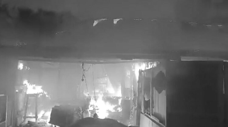 Assam: Major fire erupts in Lumding, several houses gutted